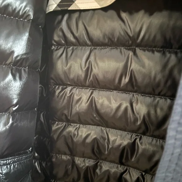 Burberry Quilted Black Puffer Jacket - Picture 3 of 15